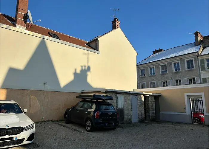 Le Jardin De L\'Arbre Sec + Parking, Proche Chateau.