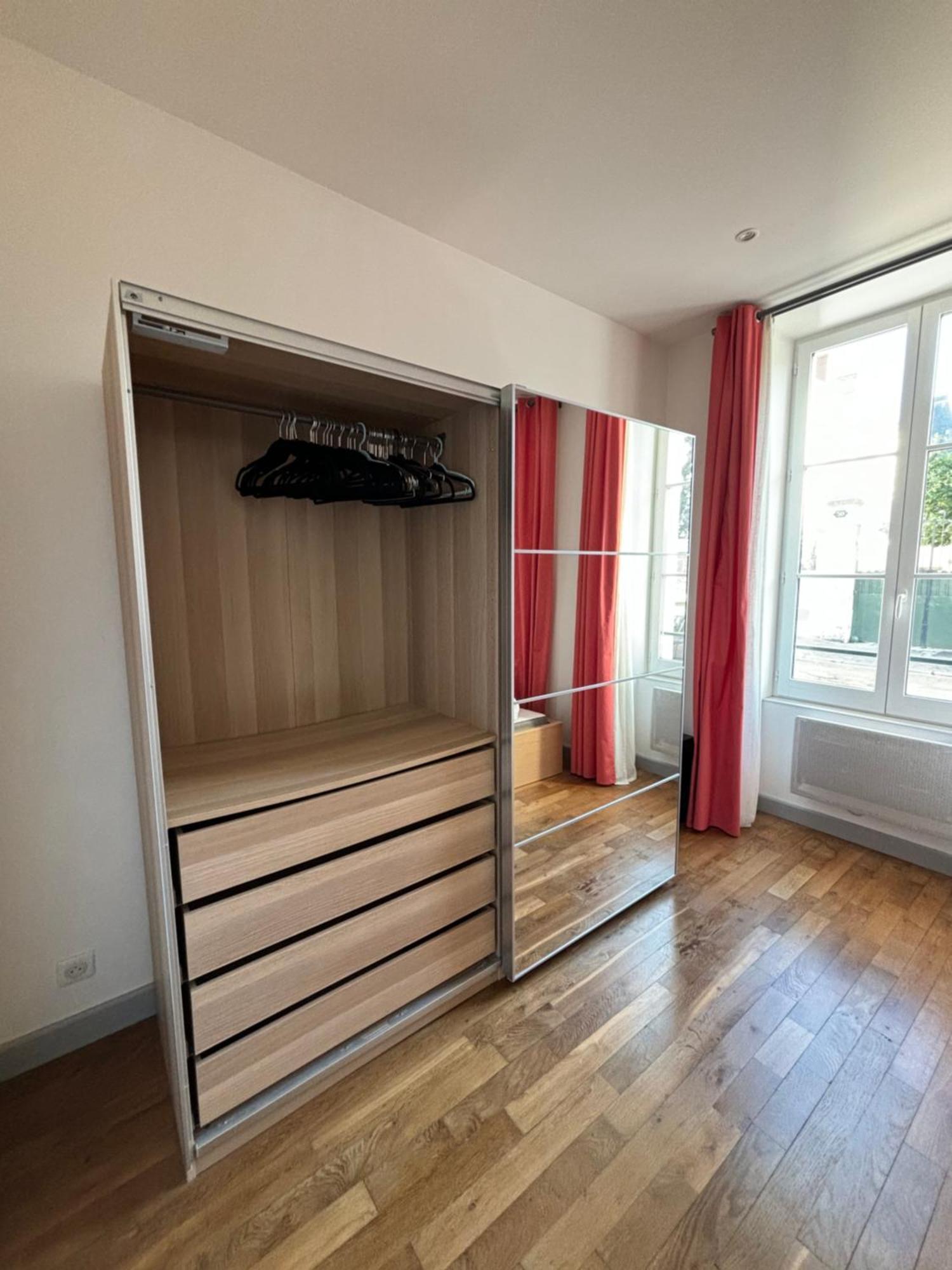 Le Jardin De L'arbre Sec + Parking, Proche Chateau. Appartement